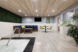 Indoor spa tub