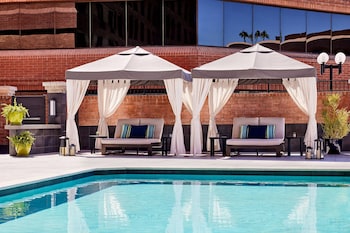 Pool (outdoor) at Scottsdale Marriott Old Town