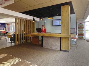 Bar (on property) - ibis Poitiers Beaulieu (Poitiers)