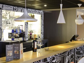 酒吧（店内）