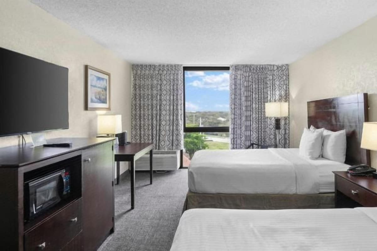 In-room safe, soundproofing, iron/ironing board, WiFi (free)