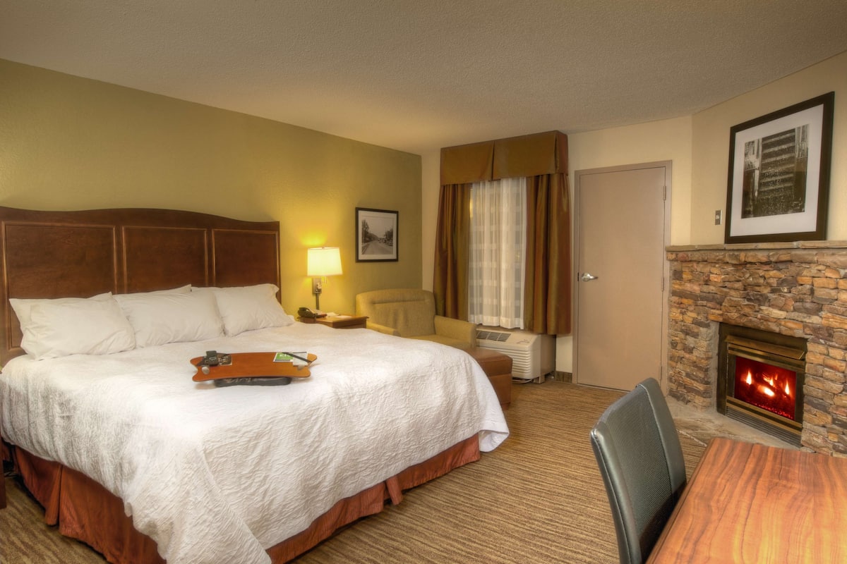 Coffre-fort, fer et planche à repasser, accès au Wi-Fi (inclus)