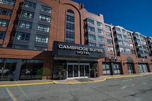 Front of property - Cambridge Suites Hotel (Halifax)