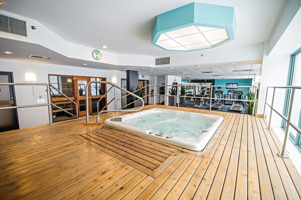 Indoor spa tub