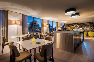 俱乐部客房, 可进入俱乐部酒廊 | 酒吧（店内）