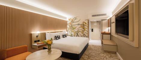 Premium bedding, in-room safe, desk, laptop workspace