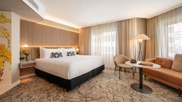 Habitación Deluxe, 1 cama de matrimonio grande | Ropa de cama de alta calidad, caja fuerte, escritorio