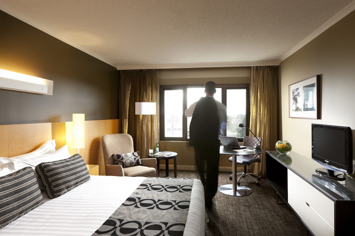 Literie de qualité supérieure, coffres-forts dans les chambres, bureau