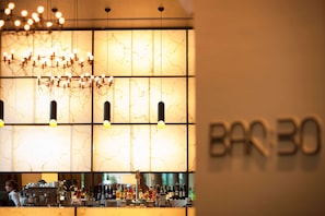 Bar (en el alojamiento)