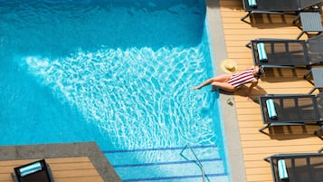 Outdoor pool, pool loungers