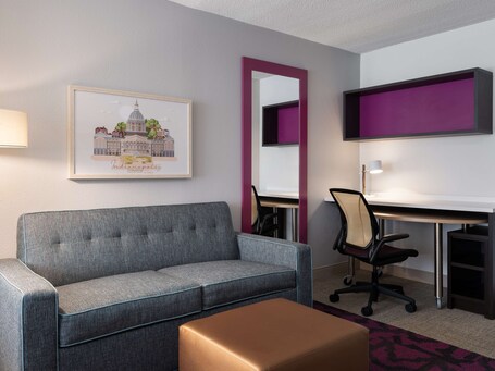 Home2 Suites by Hilton Indianapolis Keystone Crossing - Image 36