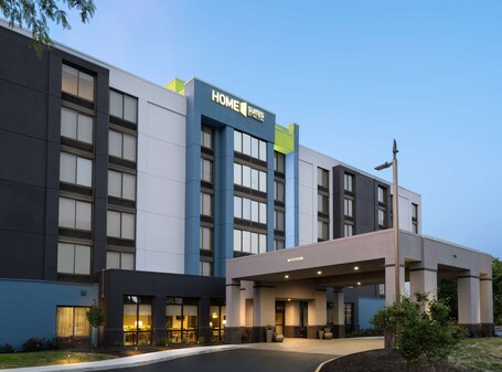 Home2 Suites by Hilton Indianapolis Keystone Crossing - Image 2