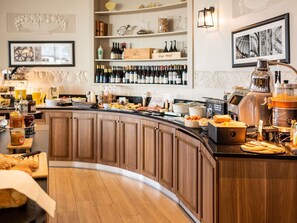 Daily continental breakfast for a fee - Mercure La Baule Majestic (La Baule-Escoublac)