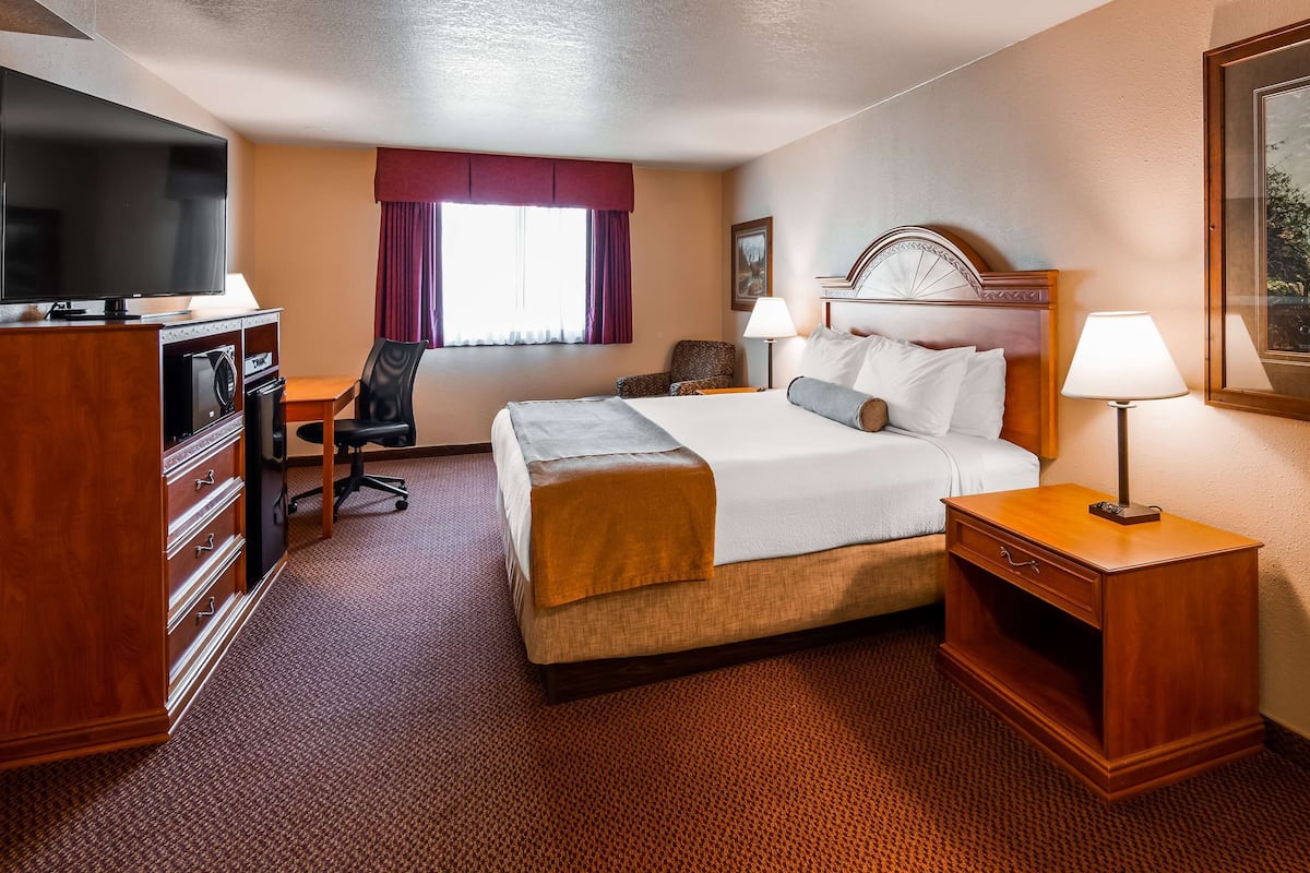 Standard Room, Multiple Beds, Non Smoking, Refrigerator & Microwave