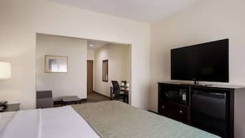 Suite, 1 King Bed, Non Smoking, Refrigerator & Microwave (with Sofabed) | Hypo-allergenic bedding, in-room safe, desk, soundproofing