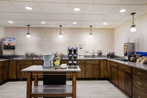 Buffet déjeuner gratuit