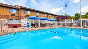 Seasonal outdoor pool