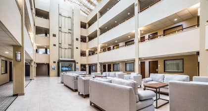 Quality Suites Lansing