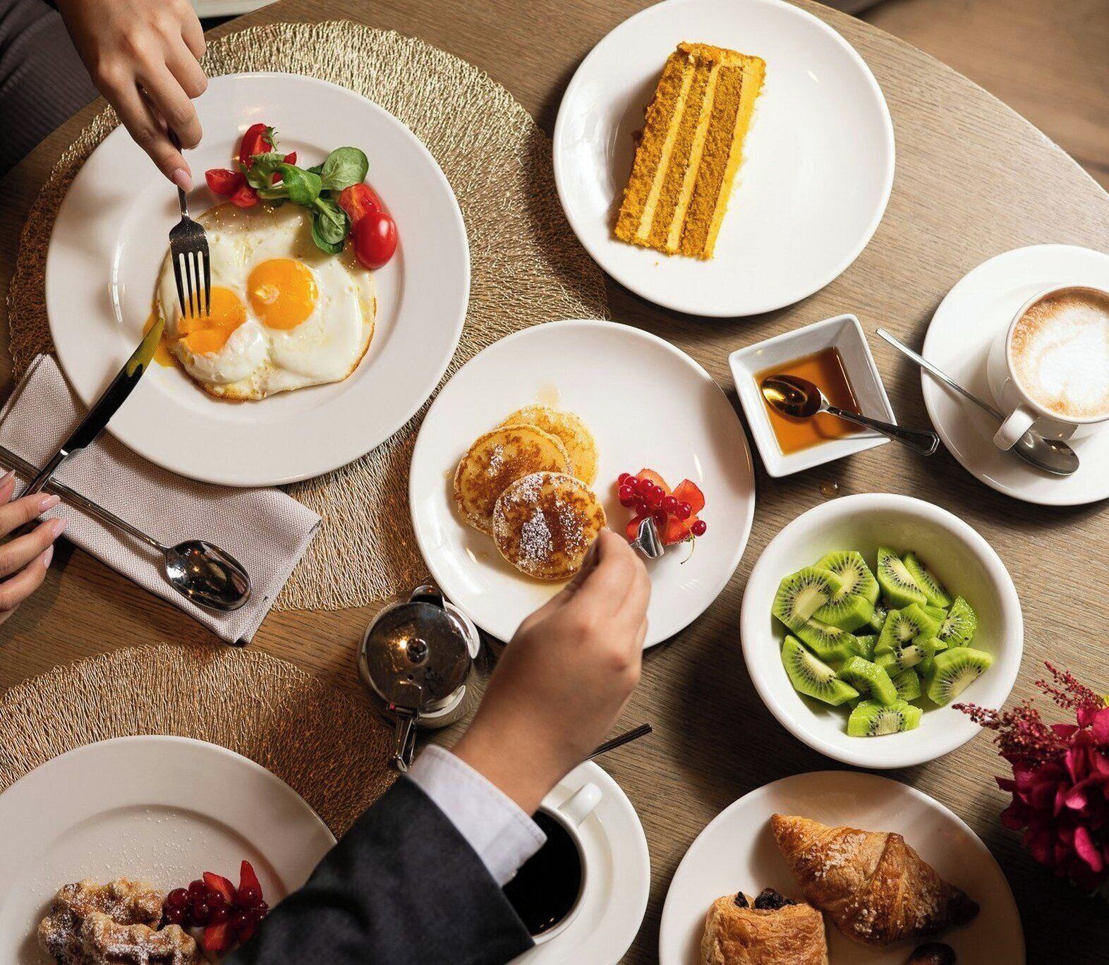 Frokostbuffé hver dag (mot et tillegg)