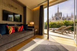 Duomo Terrace Penthouse One Bedroom | Premium bedding, minibar, in-room safe, desk