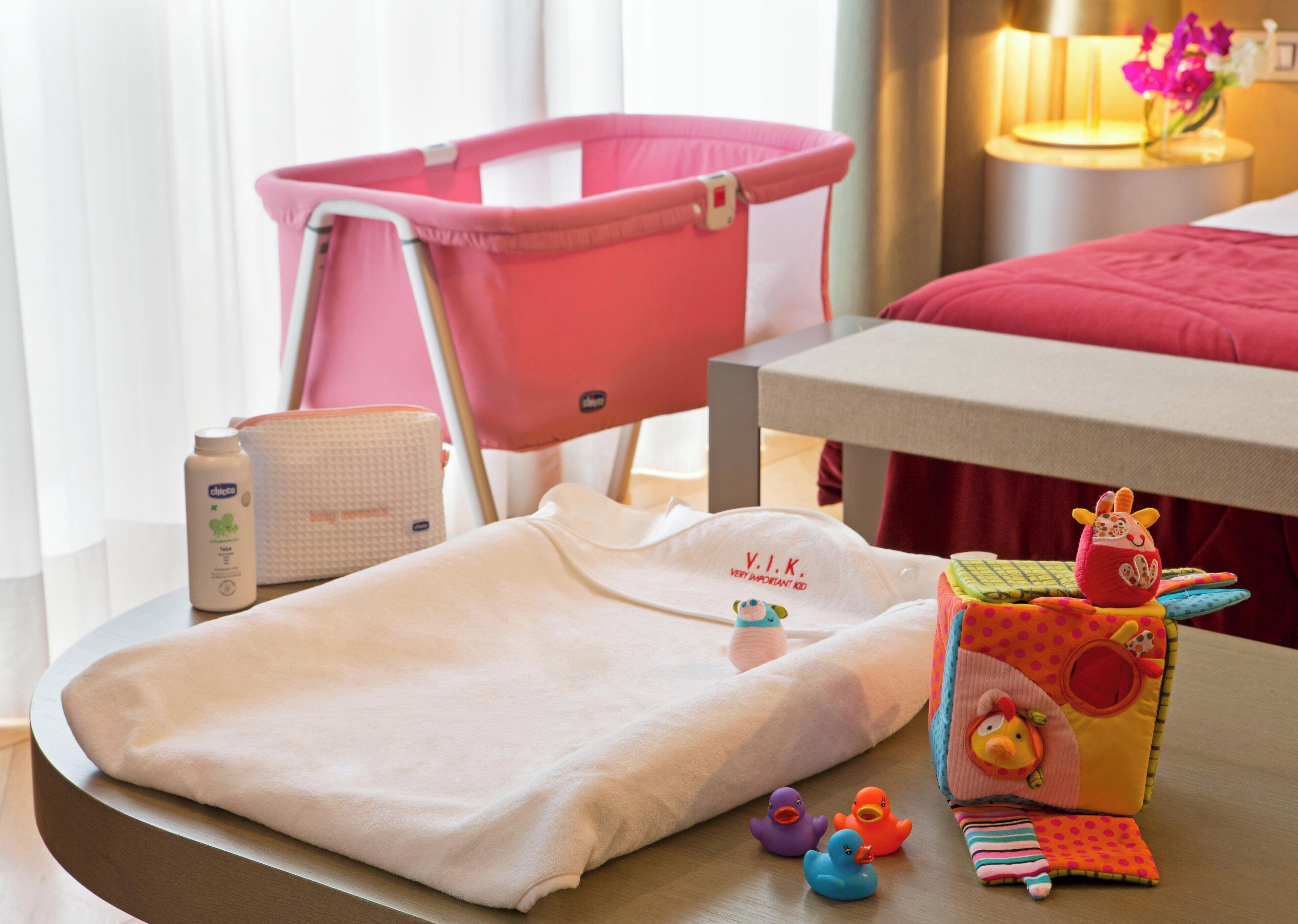 Familien-Vierbettzimmer | Hochwertige Bettwaren, Minibar, Zimmersafe, Schreibtisch