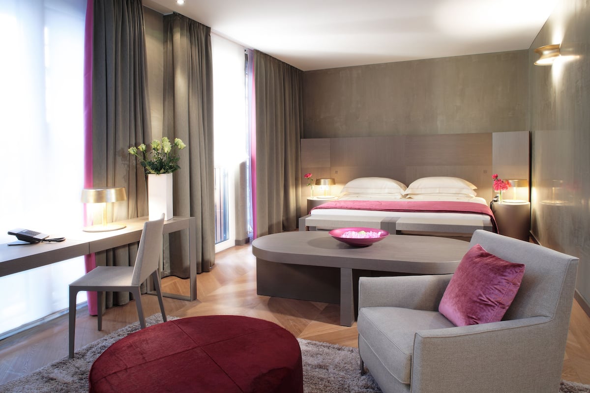 Suite junior | 2 habitaciones, ropa de cama de alta calidad y minibar