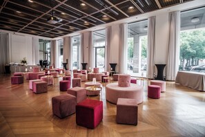 สถานที่จัดงานประชุม