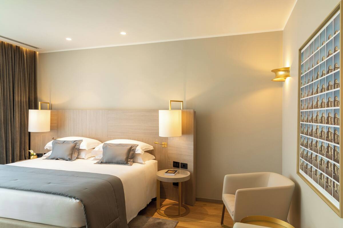 Literie de qualité, minibar, coffre-fort, bureau