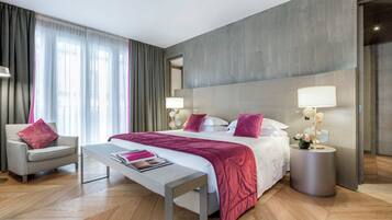 Grand Suite Rosa | Hochwertige Bettwaren, Minibar, Zimmersafe, Schreibtisch