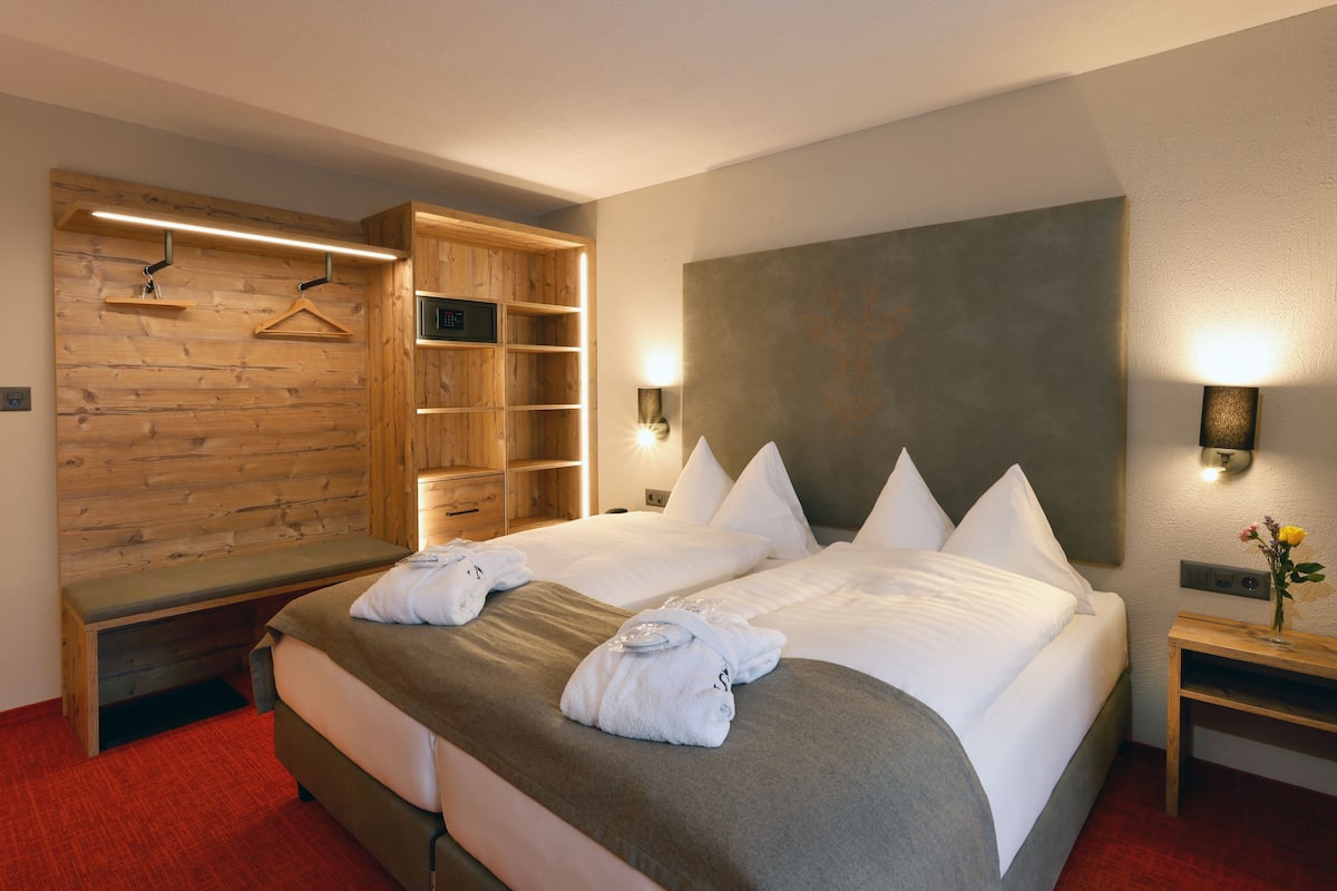 comfort double room | 1 bedroom, hypo-allergenic bedding, minibar, in-room safe