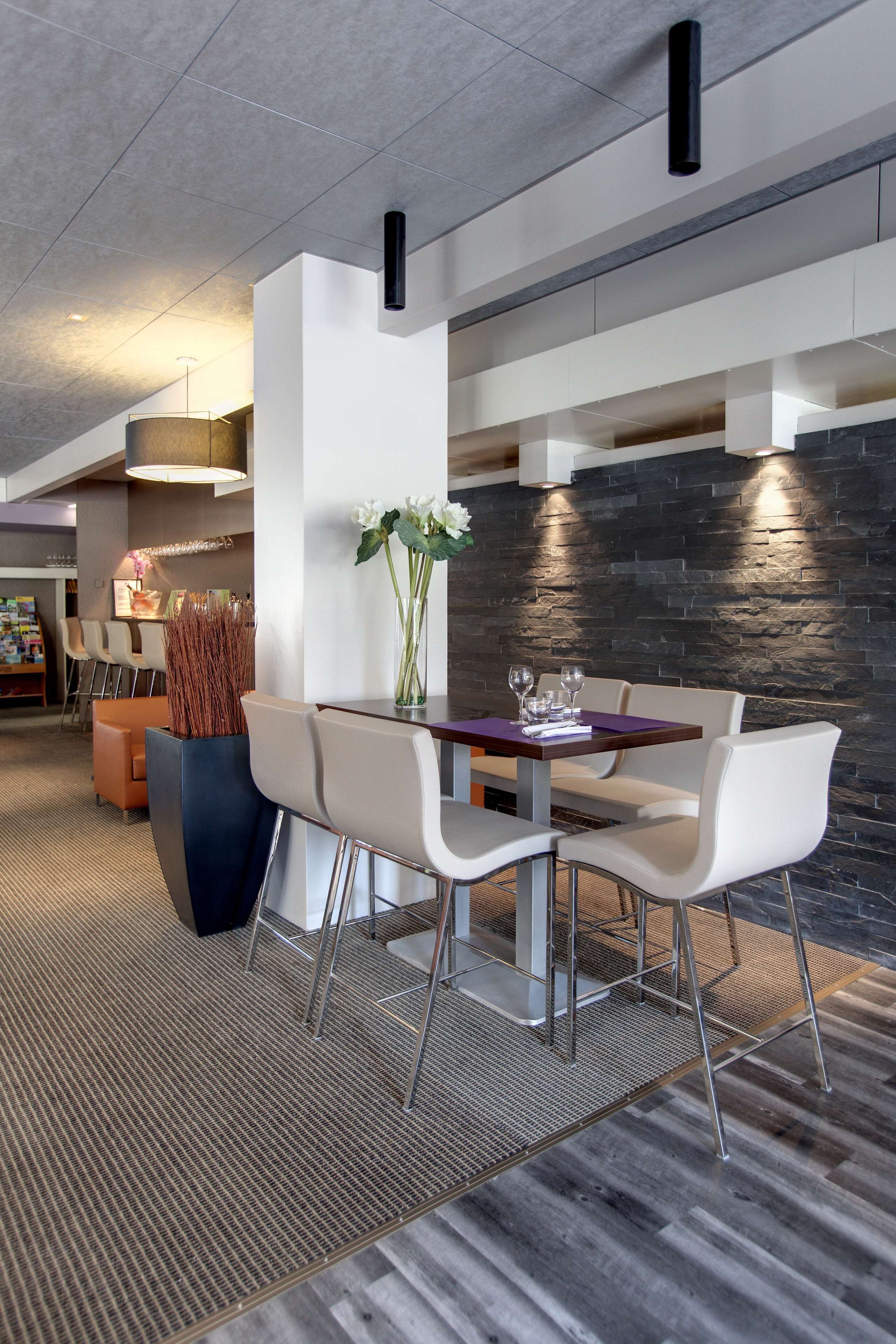 breakfast, lunch, dinner served; international cuisine, pool views