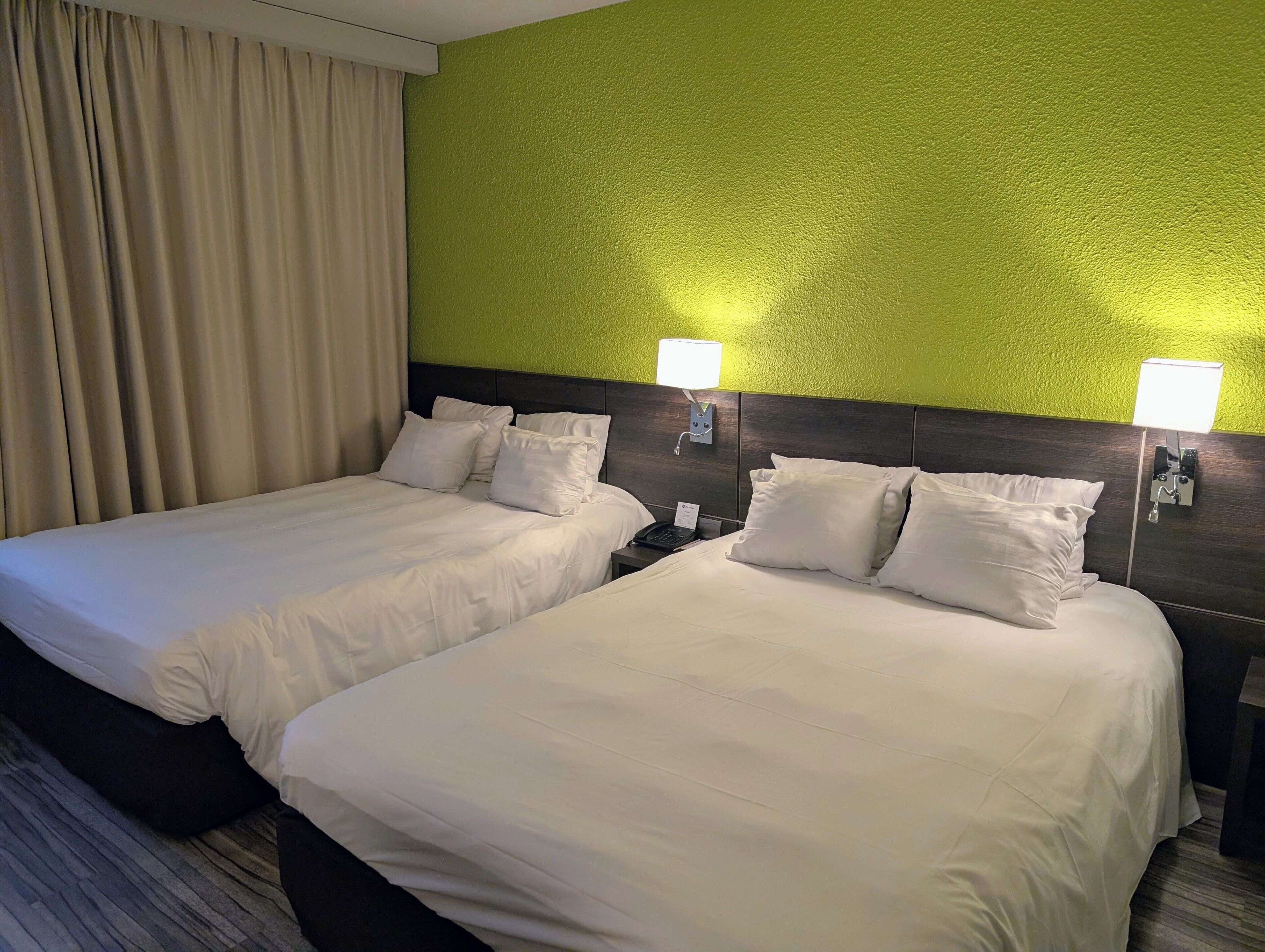 Basic Room | Premium bedding, in-room safe, desk, laptop workspace