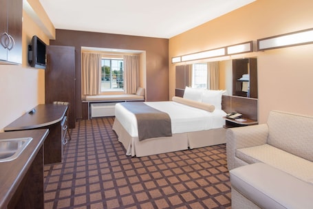 Suite estudio, 1 cama de matrimonio, accesible para personas con discapacidad (Mobility Accessible) | Escritorio, cortinas opacas, wifi gratis y ropa de cama. Microtel Inn & Suites by Wyndham Quincy Downtown/River Area