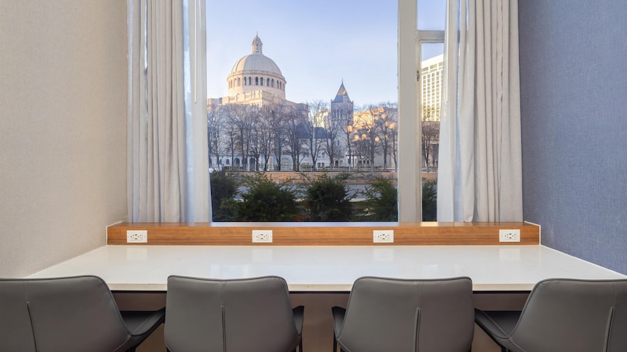 The Midtown Hotel MOD Collection by Sonesta