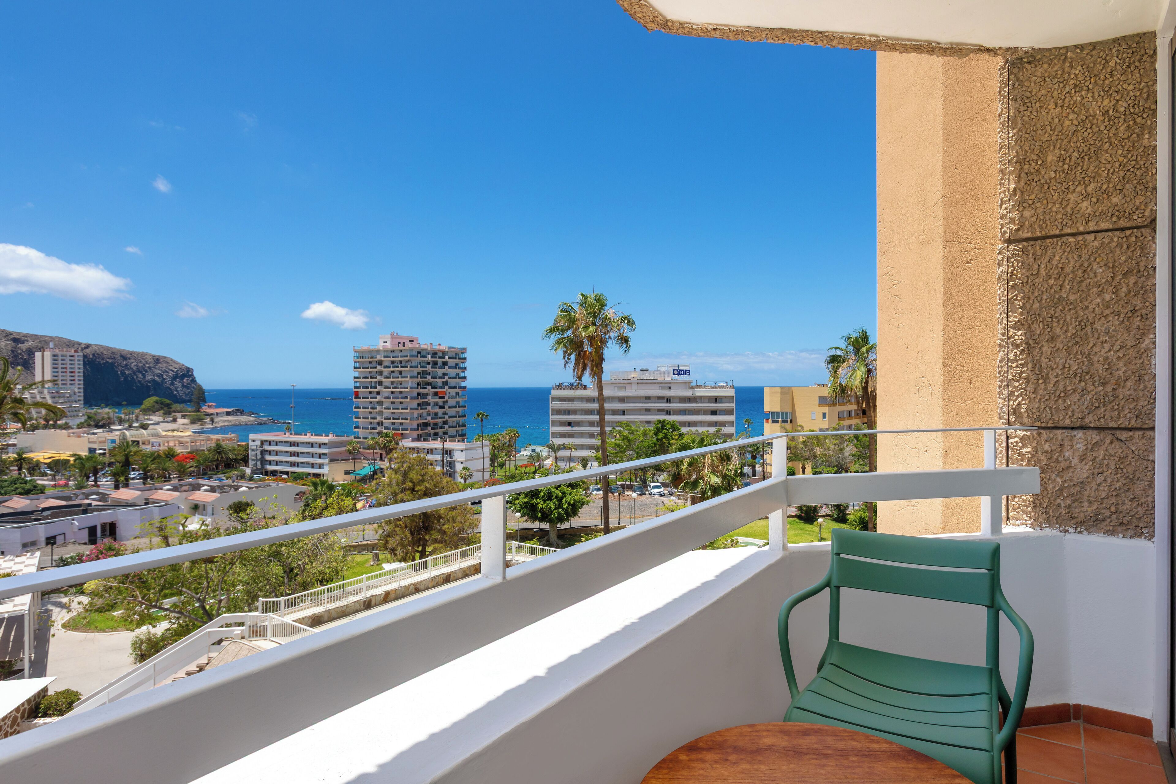 Minibar, rideaux occultants, Wi-Fi gratuit, draps fournis