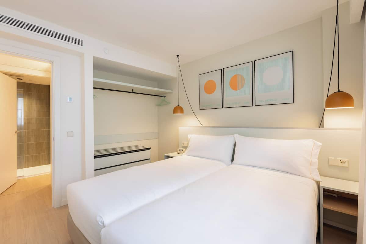 迷你吧、遮光布/窗簾、免費無線上網、床單