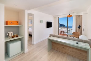 1 bedroom, desk, blackout curtains, free WiFi