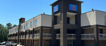 Motel 6 Raleigh, NC - North
