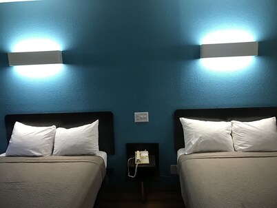 Motel 6 Raleigh, NC - North