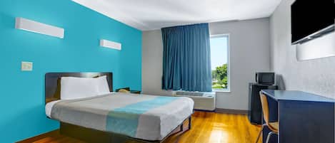 Standard Room, 1 Queen Bed, Non Smoking | Free WiFi, bed sheets