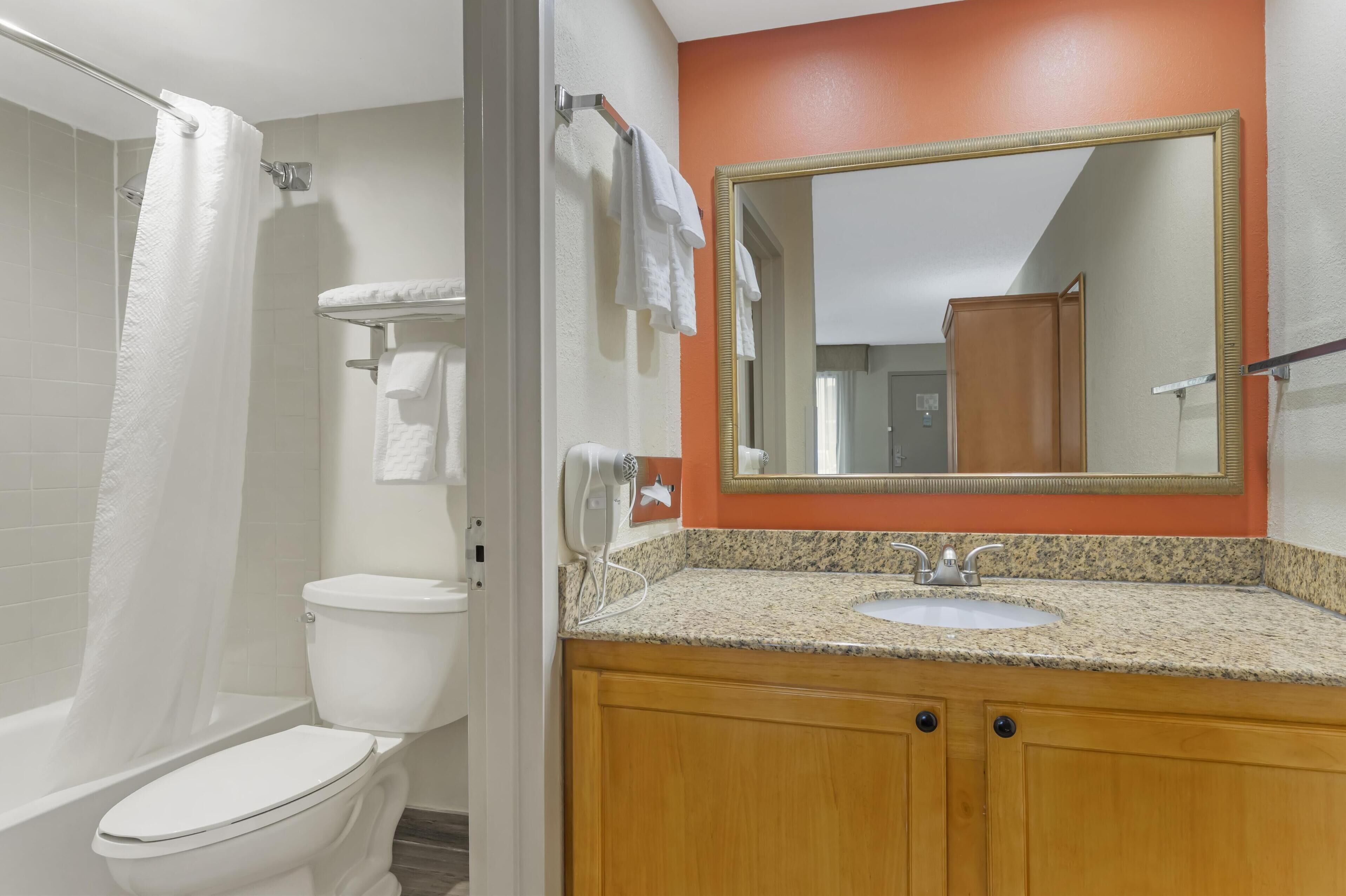 1 bedroom, in-room safe, desk, blackout curtains