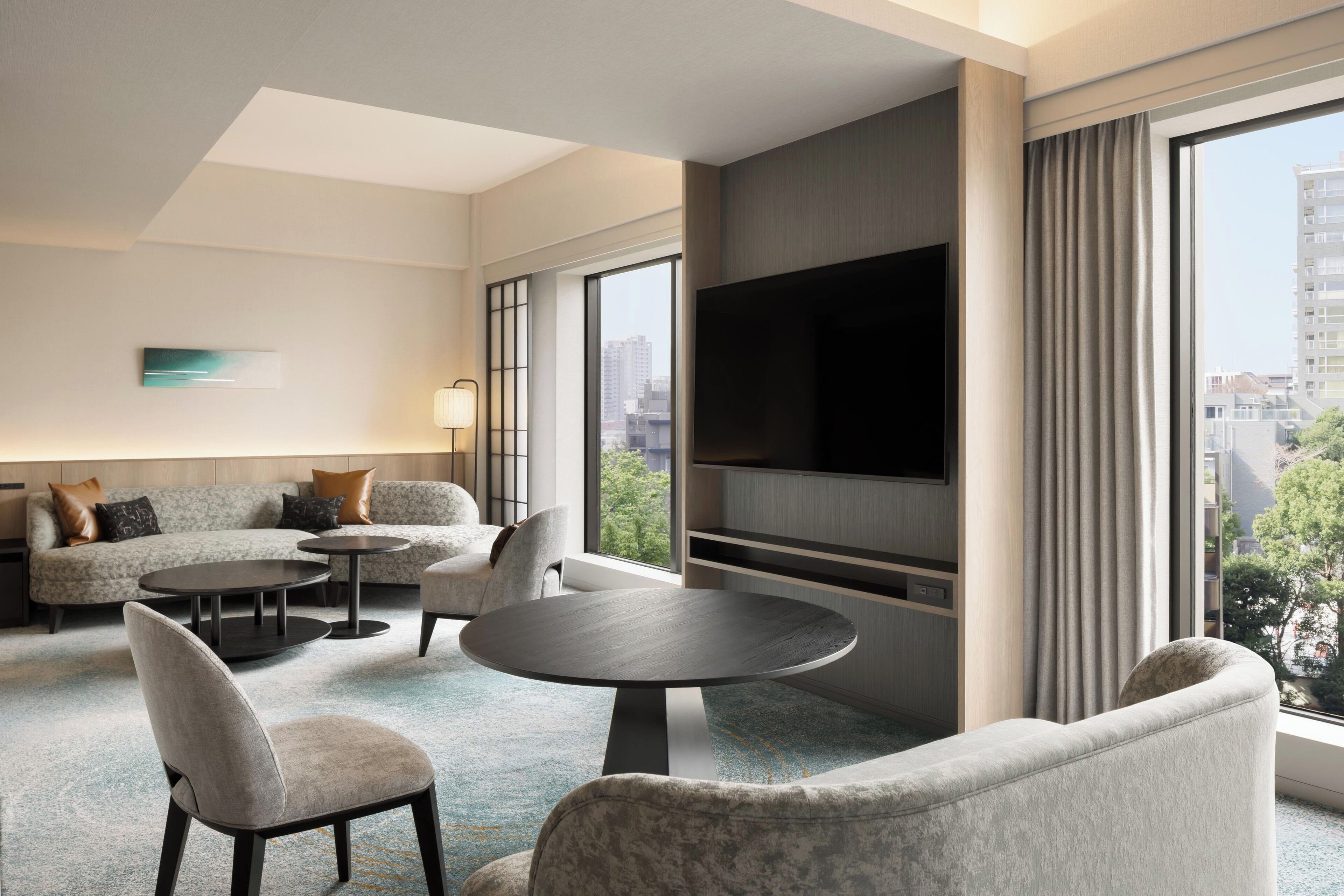 32-inch LCD TV with digital channels, TV