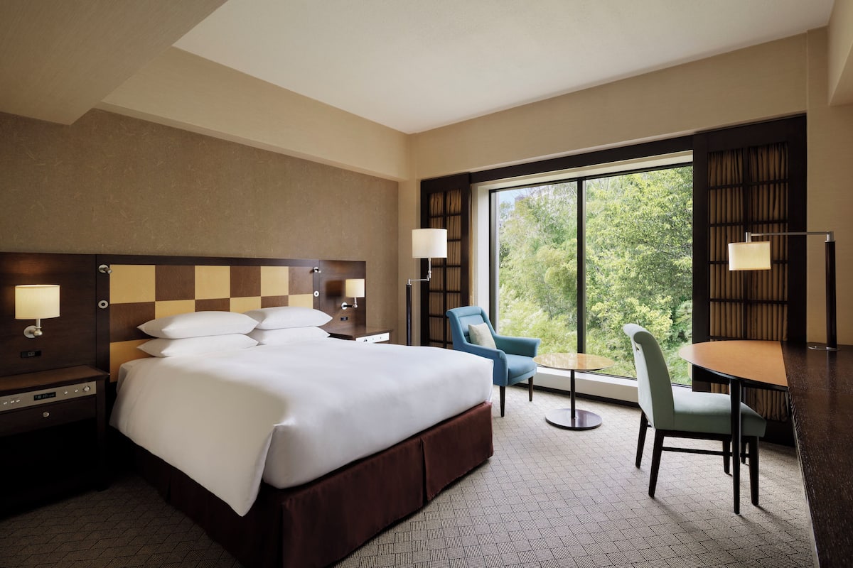 COMFORT STANDARD, 1 Queen | 1 bedroom, premium bedding, down duvets, minibar