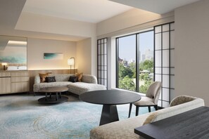 SUI JUNIOR SUITE, Club lounge access, 1 King | 1 bedroom, premium bedding, down comforters, minibar