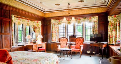 Lewtrenchard Manor