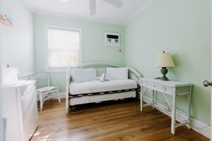Amsterdam's Curry Mansion Inn