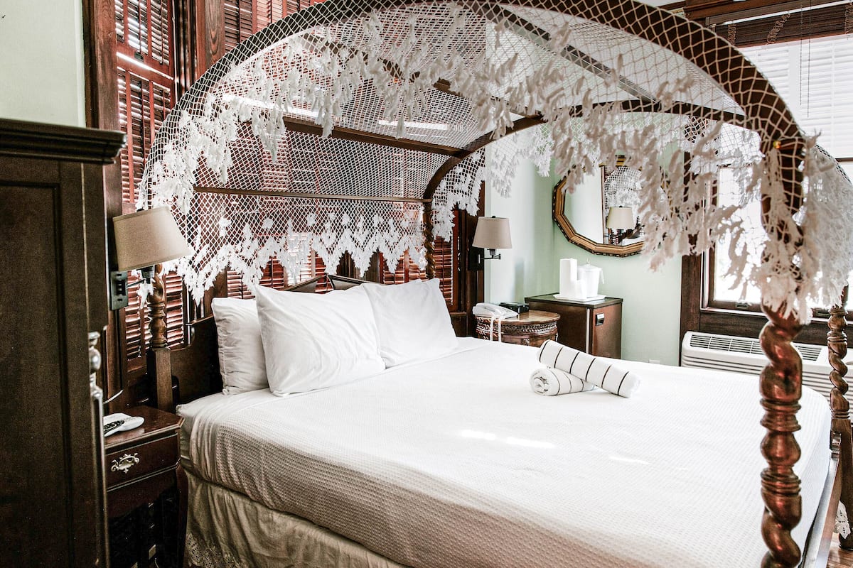 Classic King Balcony | 1 bedroom, premium bedding, pillowtop beds, individually decorated