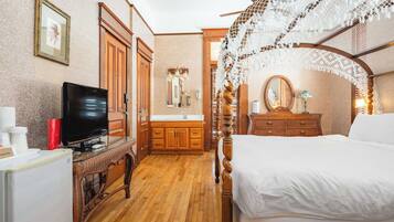 The Curry Classic | Main Mansion King | Luxe beddengoed, pillowtop-bedden, individueel gedecoreerd