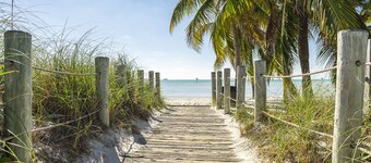 Amsterdam's Curry Mansion Inn