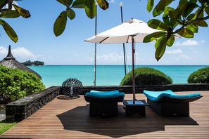 2 outdoor pools, pool umbrellas, sun loungers